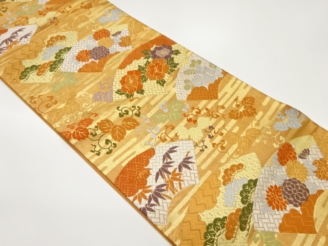 ヱ霞に地紙・花々模様織出し袋帯